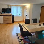 Heidi Lejlighed Piller